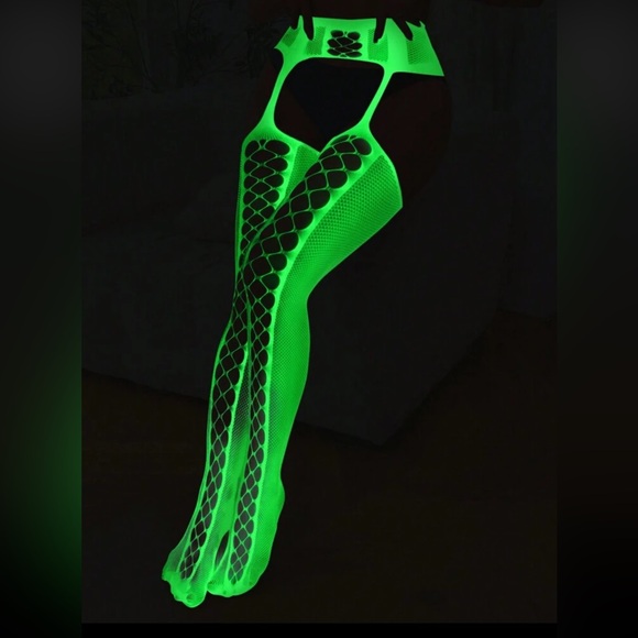 Glow in the dark green fishnet garter stockings one size nwt - Picture 6 of 10